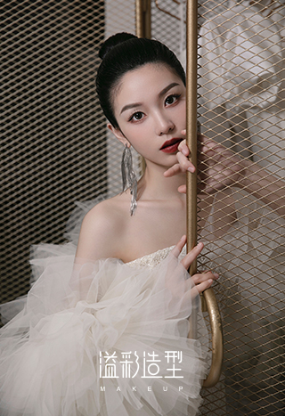 性感浓颜系妆容
